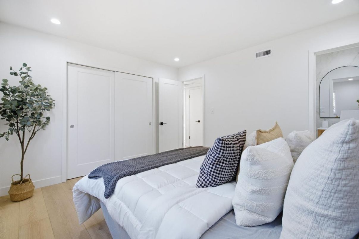 Bedroom, Interior, Recessed Lighting, Wood Texture Flooring