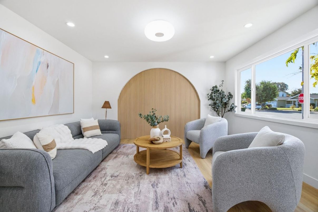 Interior, Living room, Recessed Lighting, Wood Texture Flooring