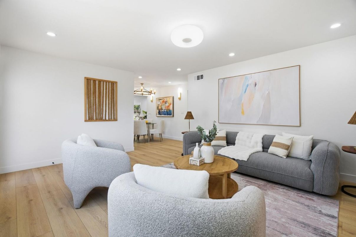 Dining room, Interior, Living room, Recessed Lighting, Wood Texture Flooring