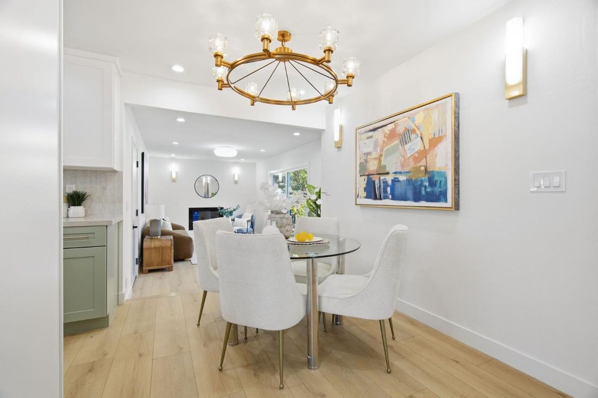 Chandelier, Dining room, Interior, Living room, Recessed Lighting, Wood Texture Flooring