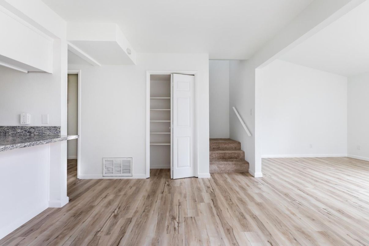 Empty room, Interior, Wood Texture Flooring