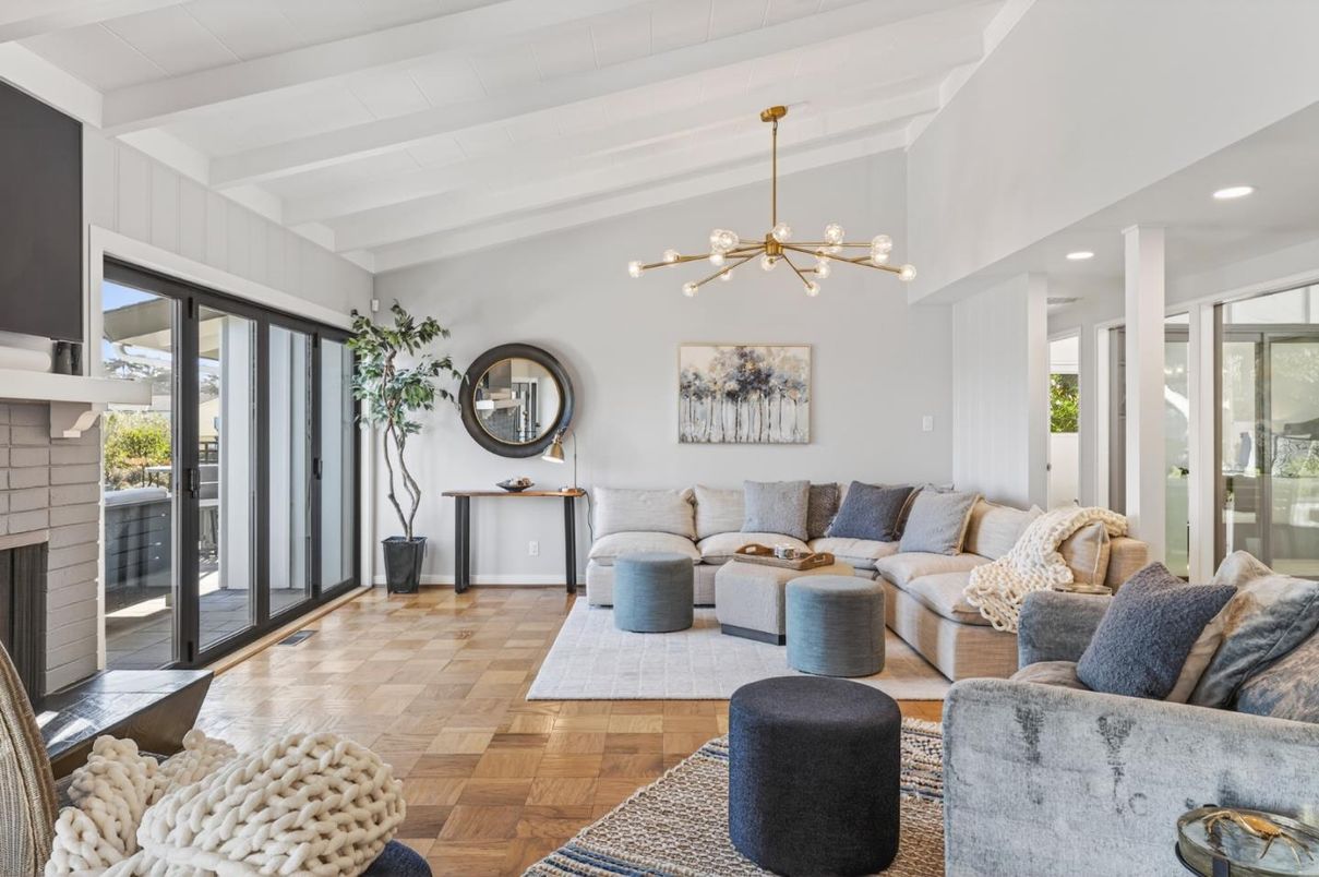 Fireplace, Interior, Living room, Pendant Lights, Recessed Lighting, Wood Texture Flooring