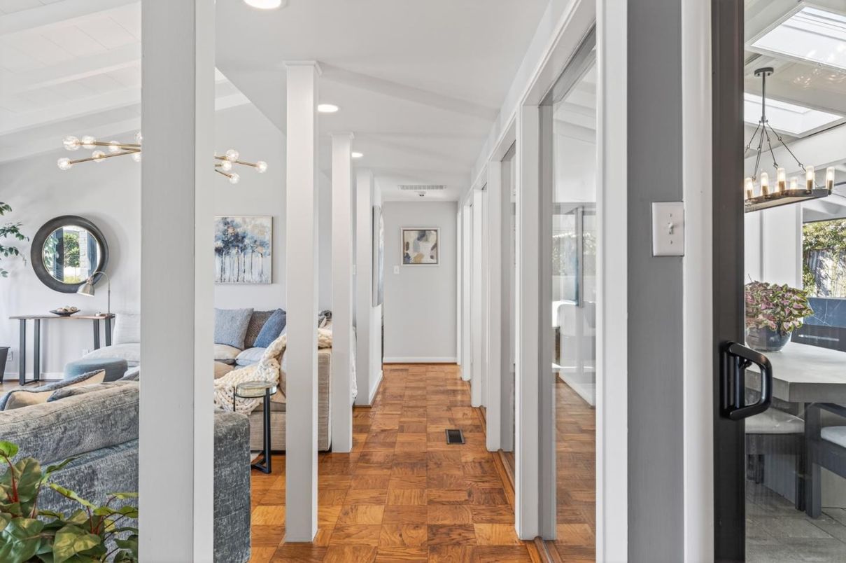 Interior, Pendant Lights, Recessed Lighting, Wood Texture Flooring