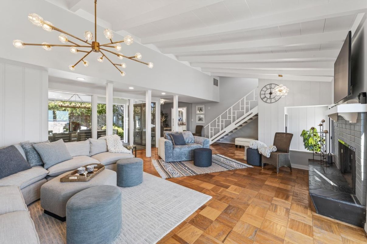 Fireplace, Interior, Living room, Pendant Lights, Recessed Lighting, Wood Texture Flooring