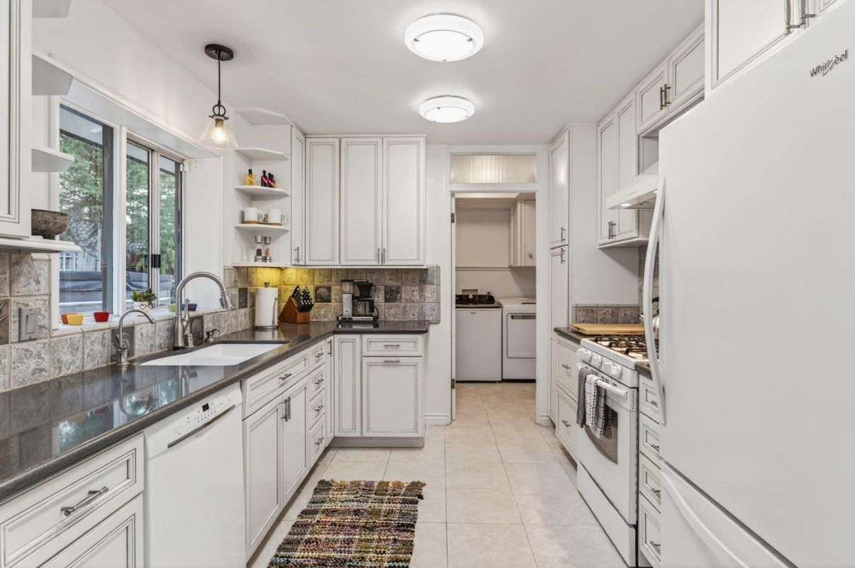 Interior, Kitchen, Pendant Lights, Washer