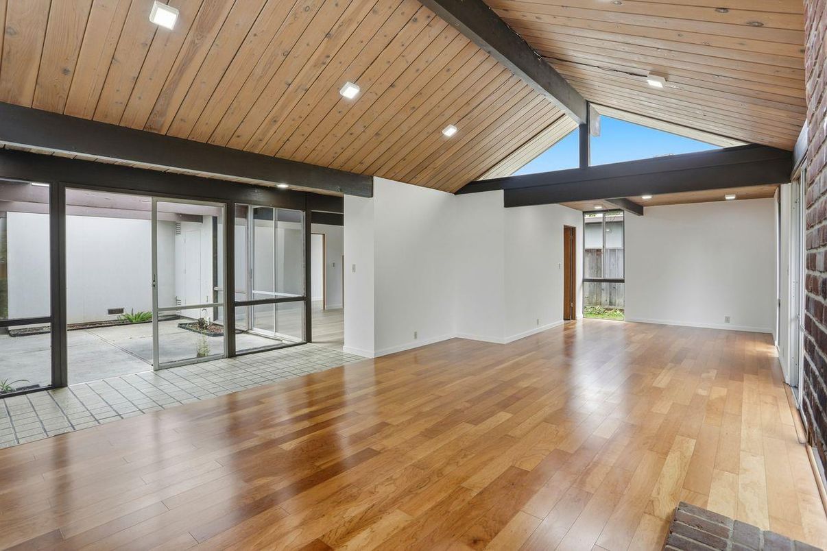 Empty room, Interior, Recessed Lighting, Wooden Ceilings, Wood Texture Flooring