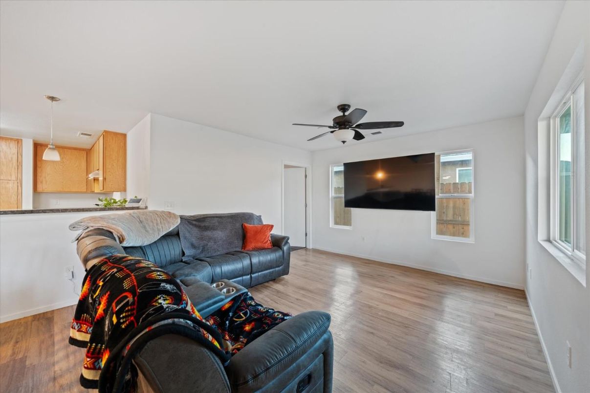 Interior, Living room, Pendant Lights, Wood Texture Flooring