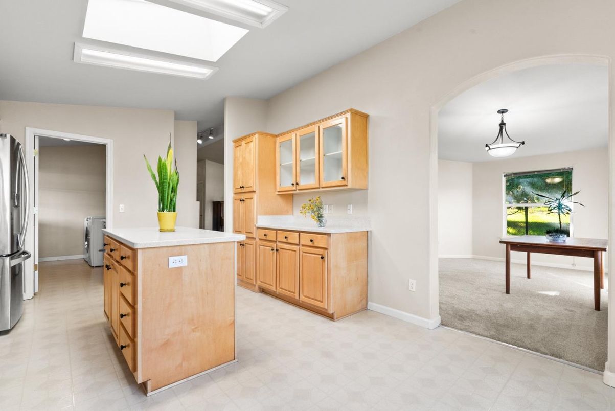 Interior, Kitchen, Pendant Lights, Stainless Steel Appliances