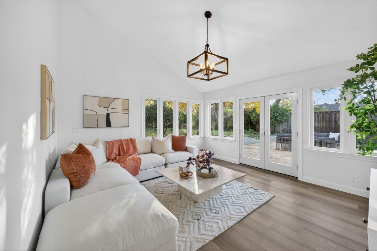 Interior, Living room, Pendant Lights, Wood Texture Flooring