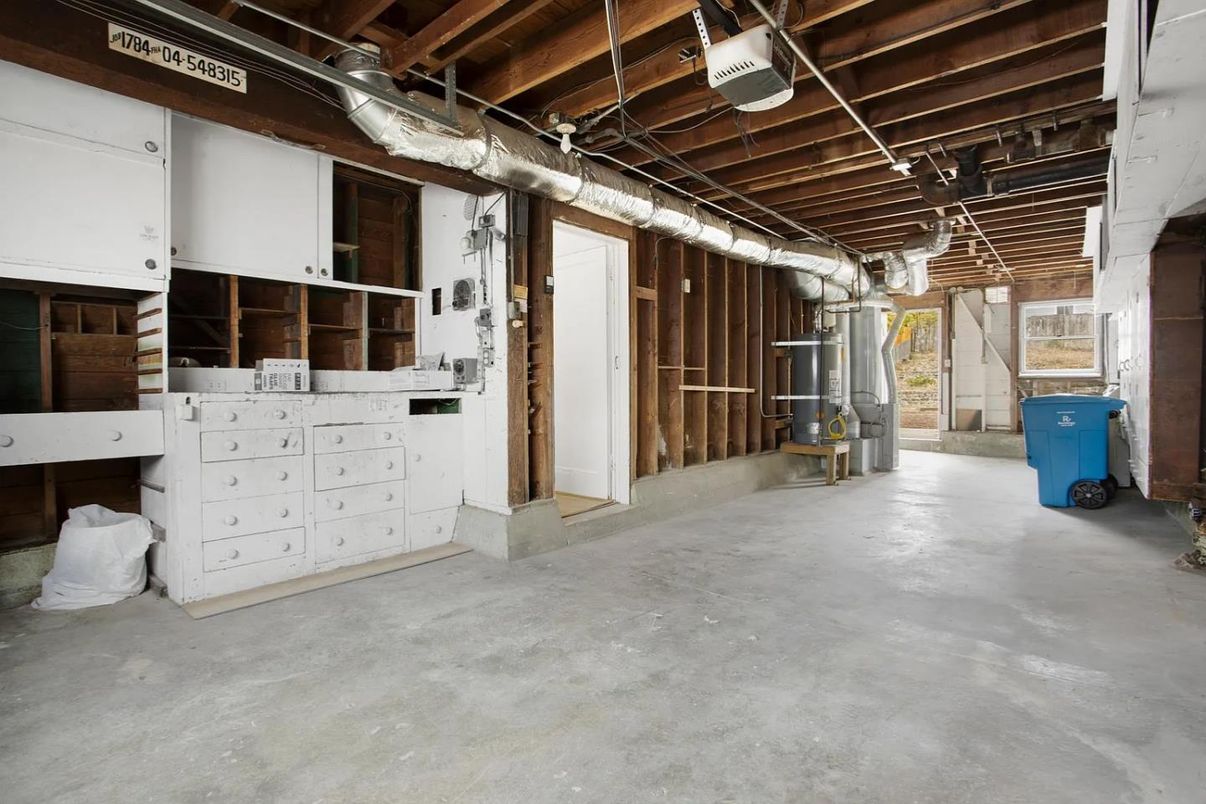 Interior, Wooden Beams