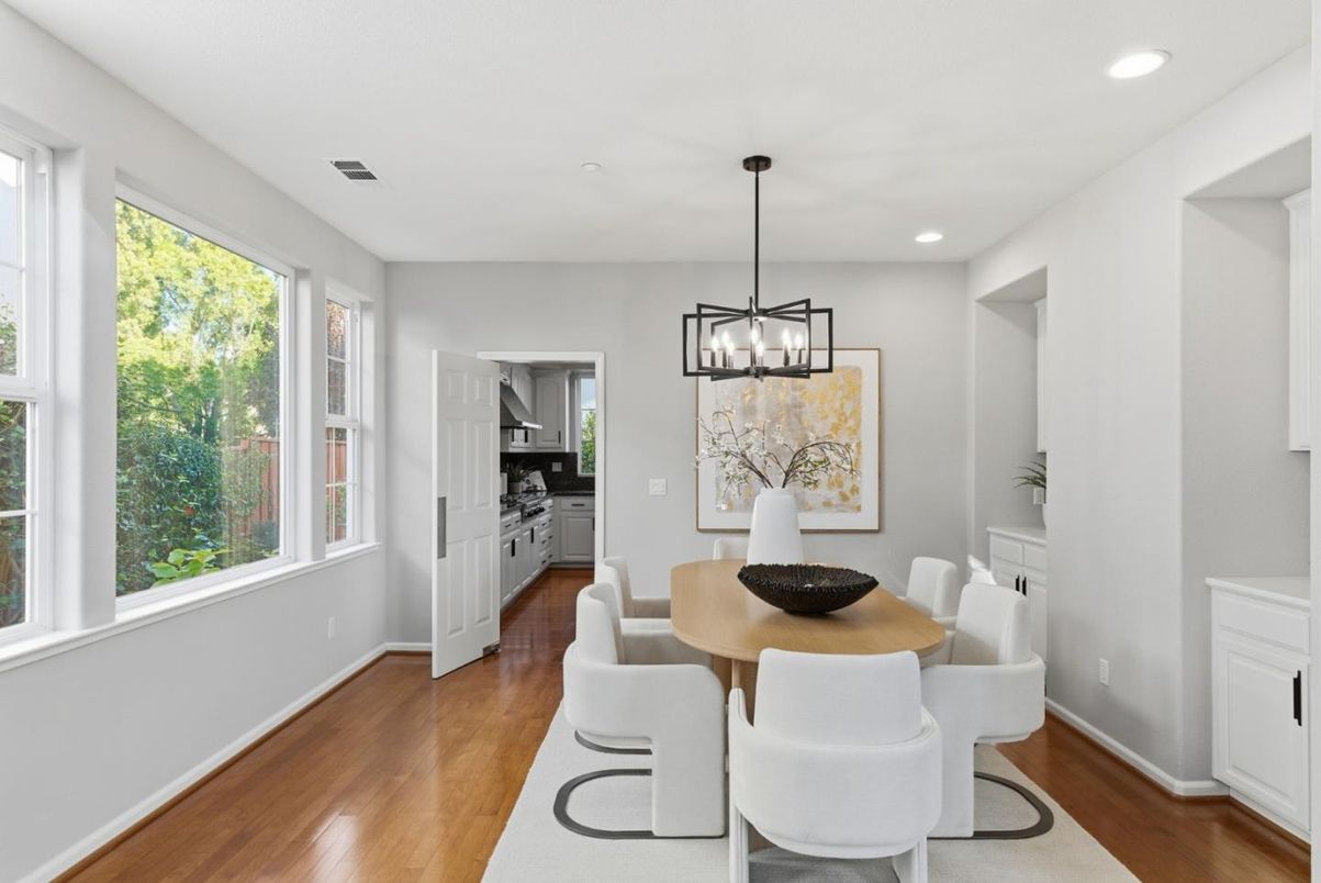Dining room, Interior, Kitchen, Pendant Lights, Recessed Lighting, Wood Texture Flooring