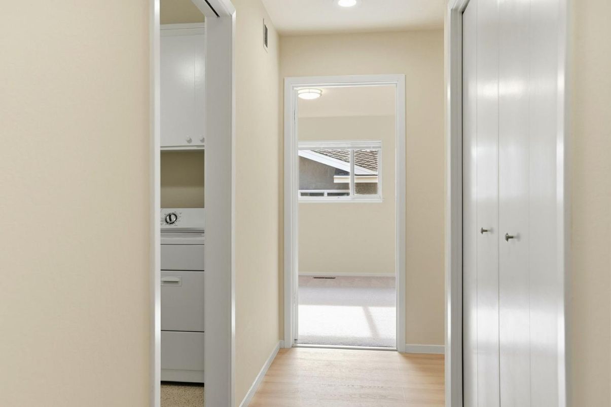 Interior, Recessed Lighting, Utility Closets, Washer, Wood Texture Flooring