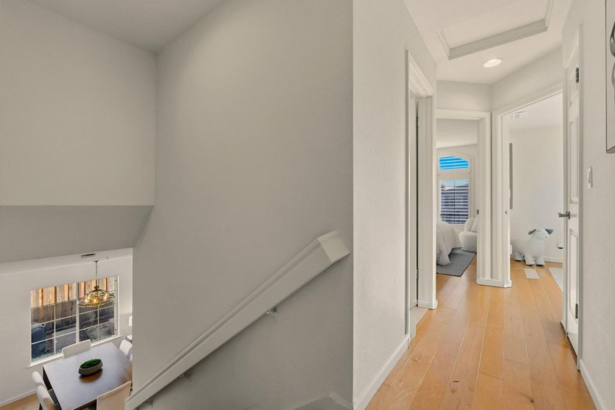 Interior, Pendant Lights, Recessed Lighting, Wood Texture Flooring