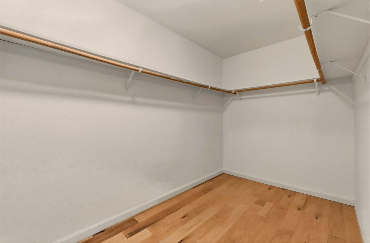 Interior, Walk-in Closets, Wood Texture Flooring