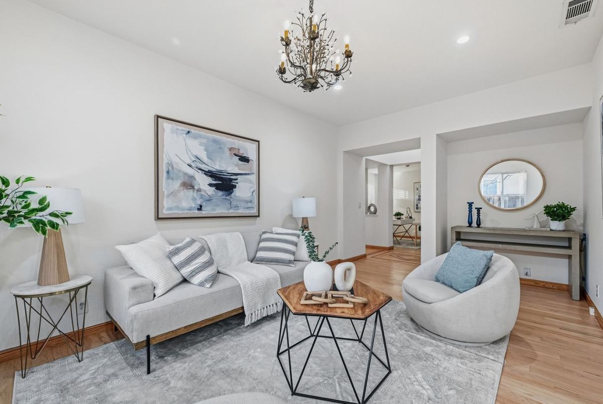 Chandelier, Interior, Living room, Recessed Lighting, Wood Texture Flooring