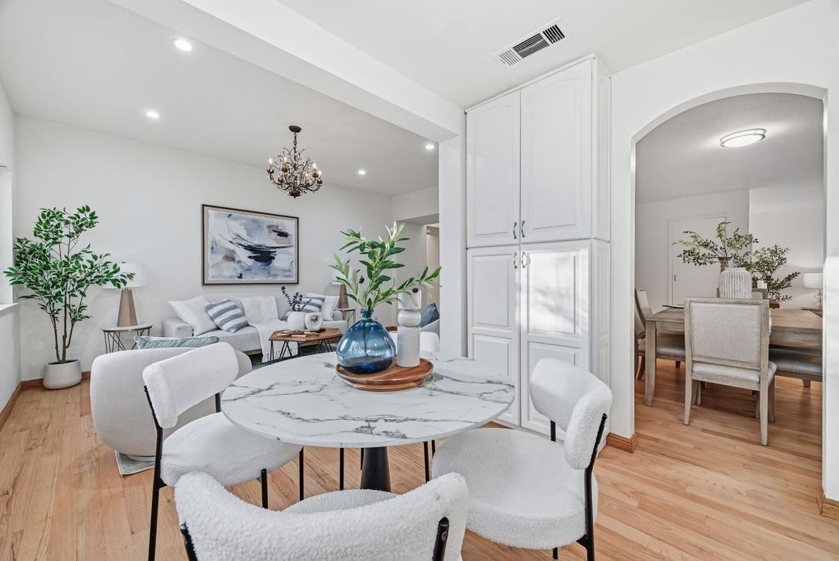 Chandelier, Dining room, Interior, Living room, Recessed Lighting, Wood Texture Flooring