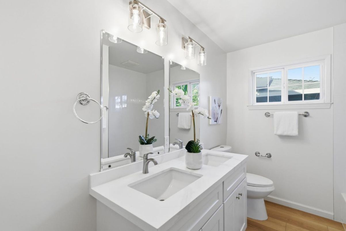 Bathroom, Dual Sink Vanities, Interior, Wood Texture Flooring