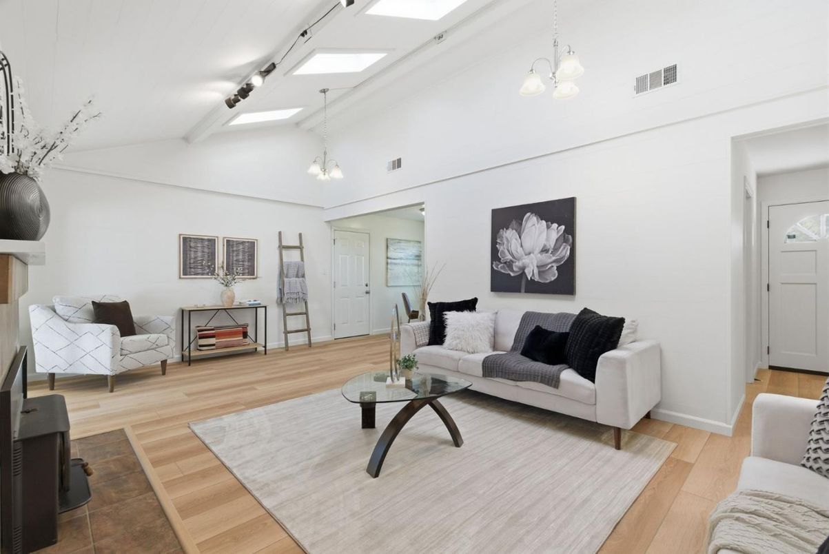 Interior, Living room, Pendant Lights, Wood Texture Flooring