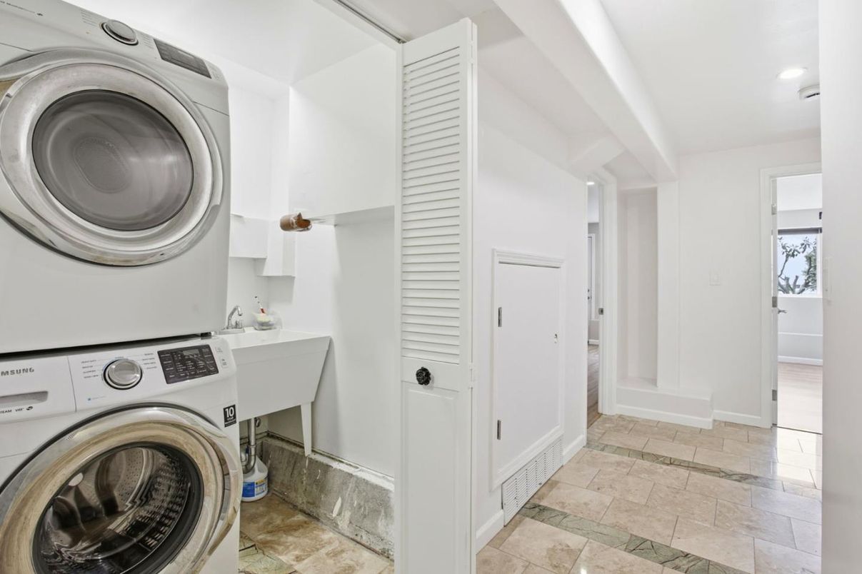 Interior, Recessed Lighting, Utility Closets, Washer