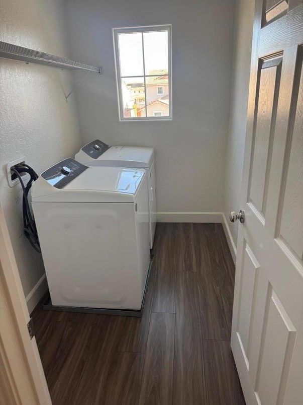 Interior, Washer, Wood Texture Flooring