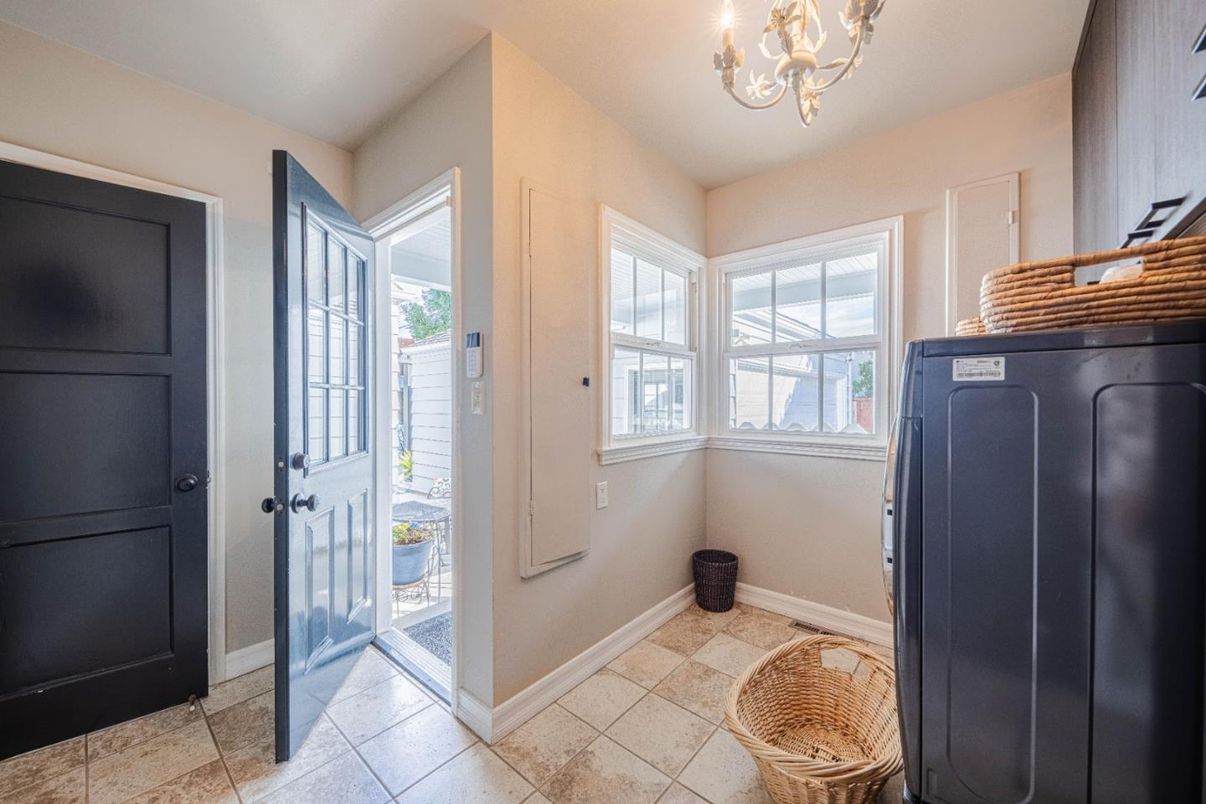 Chandelier, Interior