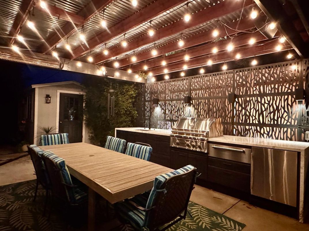 Exterior, Outdoor Kitchen