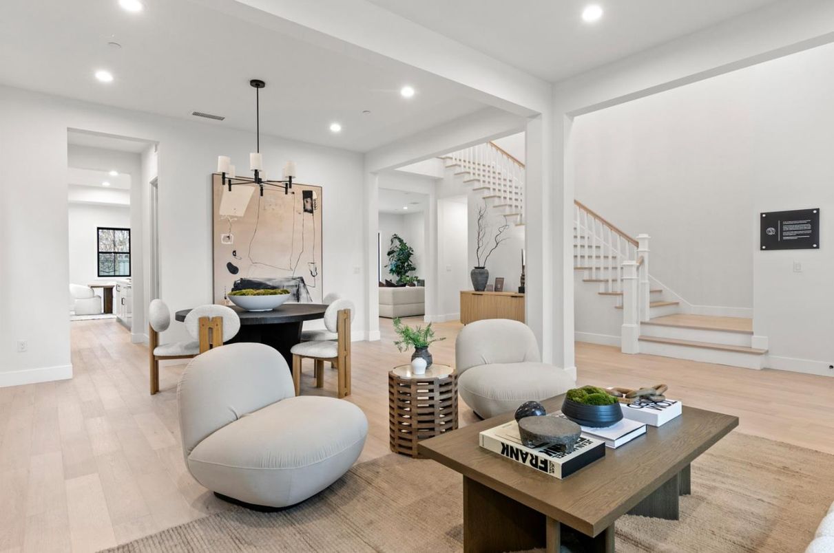 Dining room, Interior, Living room, Pendant Lights, Recessed Lighting, Wood Texture Flooring