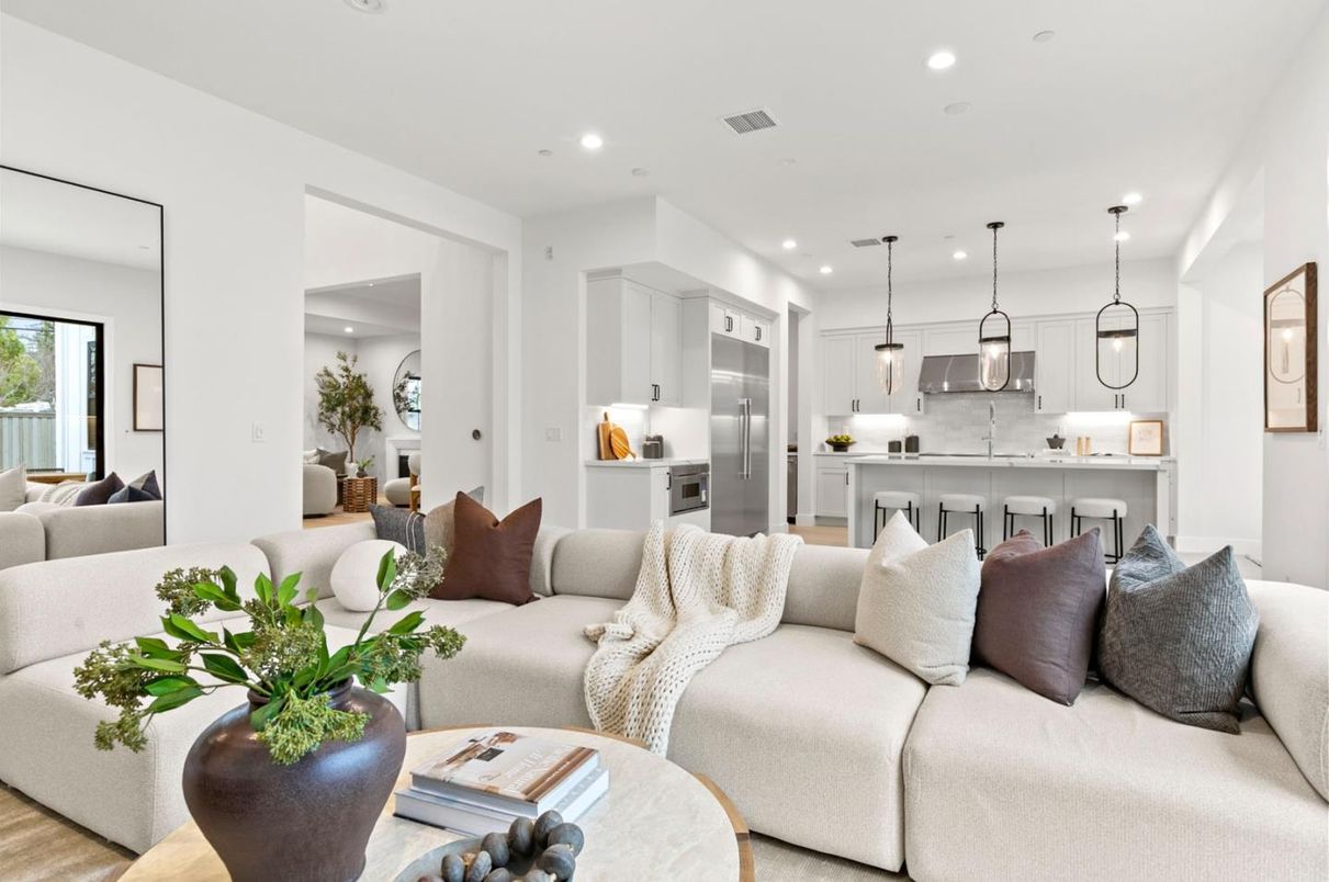 Interior, Kitchen, Living room, Pendant Lights, Recessed Lighting, Stainless Steel Appliances, Wood Texture Flooring