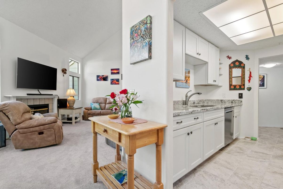 Fireplace, Interior, Kitchen, Living room