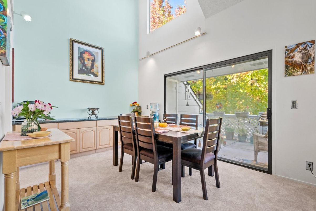 Dining room, Interior