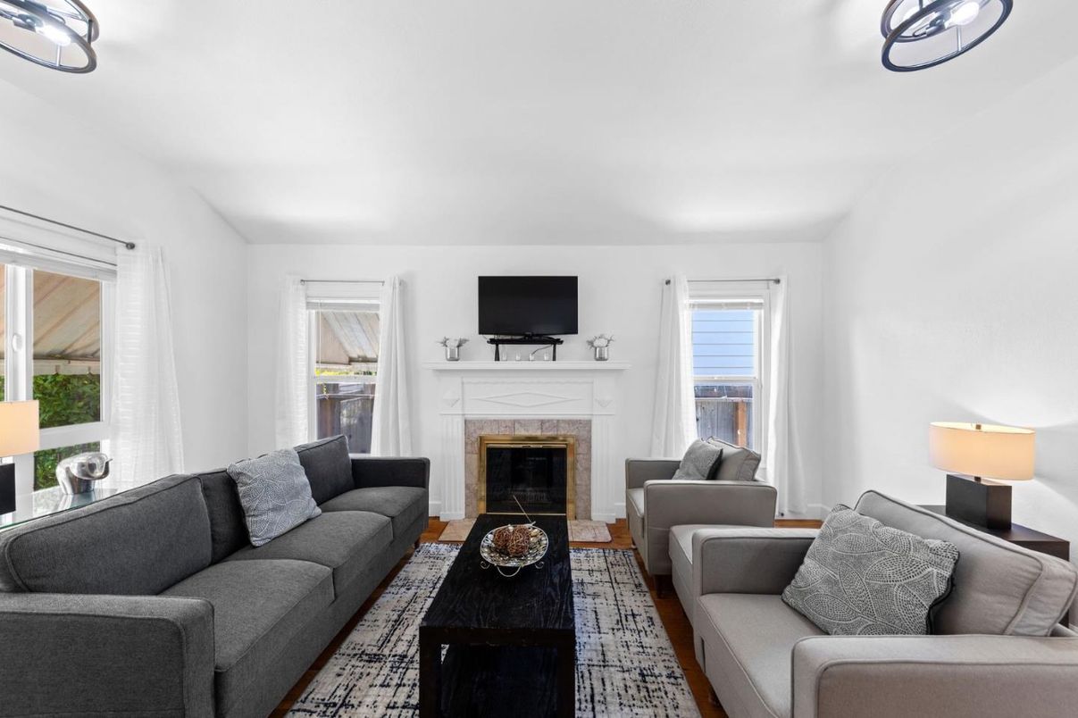 Fireplace, Interior, Living room