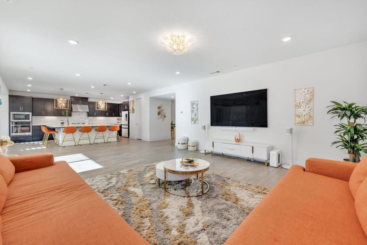 Dining room, Interior, Kitchen, Living room, Pendant Lights, Recessed Lighting, Stainless Steel Appliances, Wood Texture Flooring