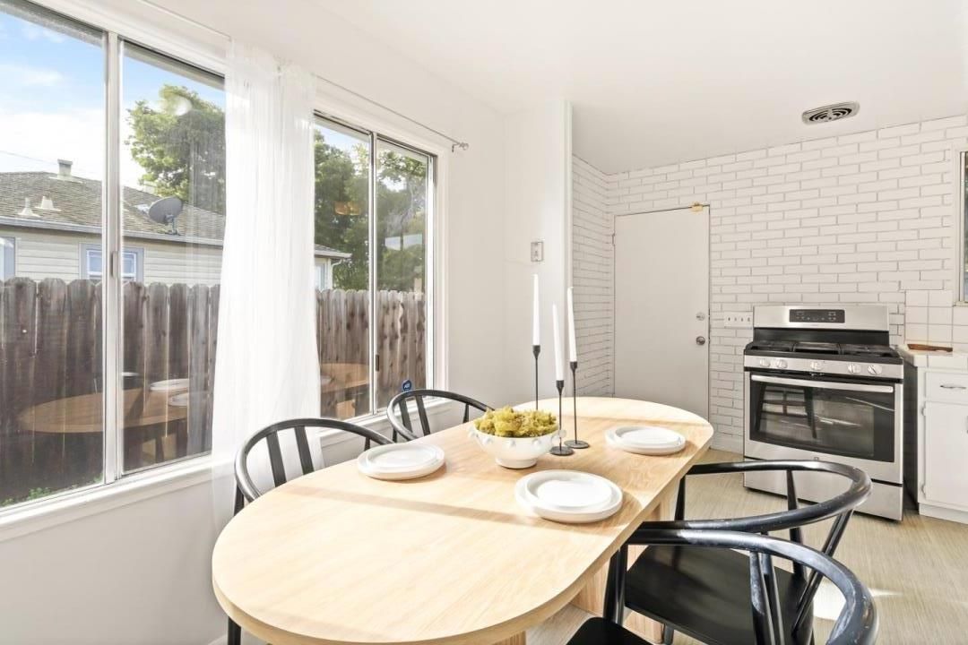 Dining room, Interior, Kitchen, Stainless Steel Appliances, Wood Texture Flooring