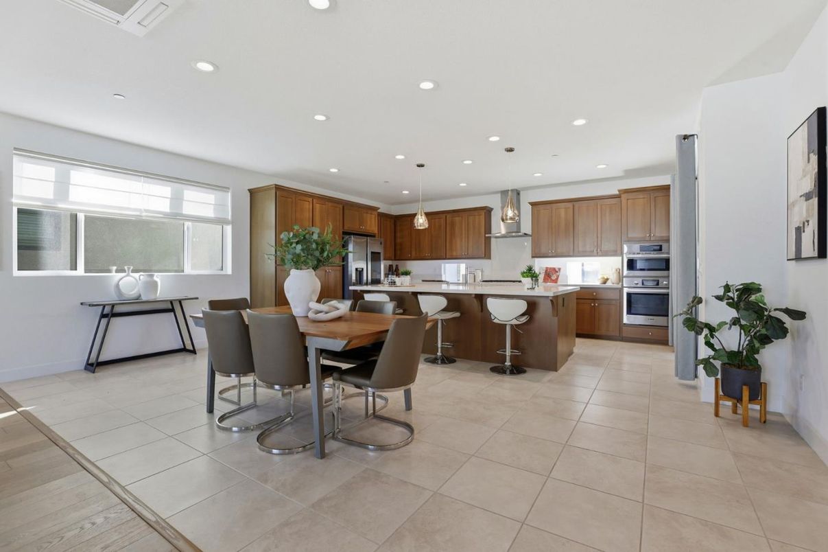 Dining room, Interior, Kitchen, Recessed Lighting, Stainless Steel Appliances