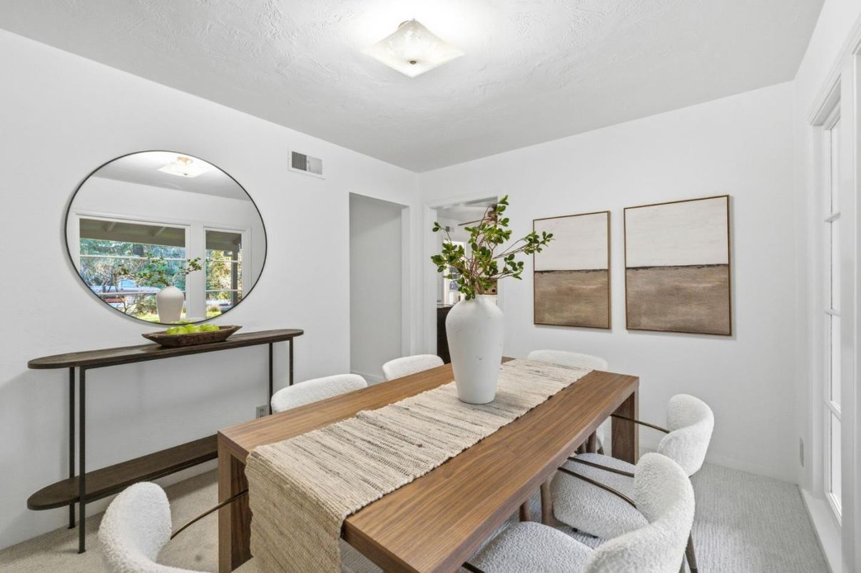 Dining room, Interior