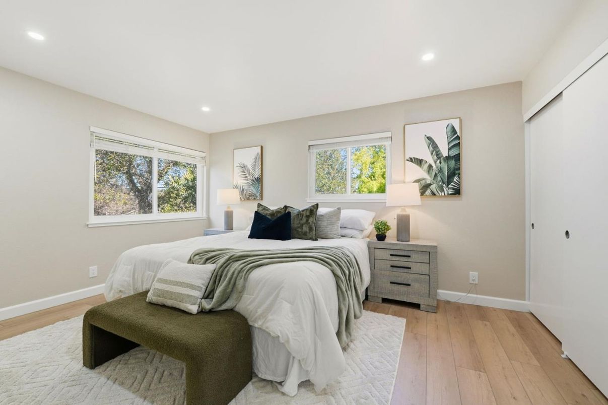 Bedroom, Interior, Recessed Lighting, Wood Texture Flooring