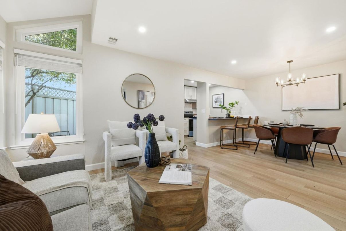 Chandelier, Dining room, Interior, Living room, Recessed Lighting, Wood Texture Flooring