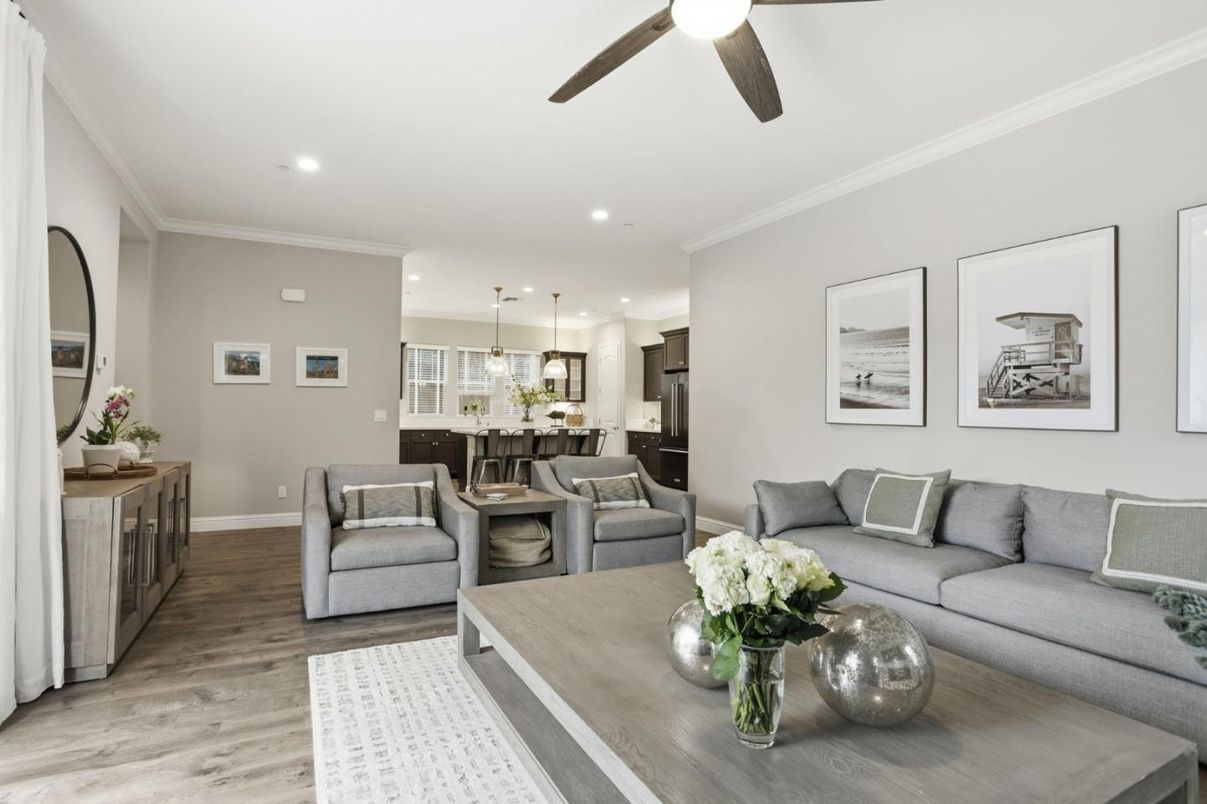 Interior, Kitchen, Living room, Pendant Lights, Recessed Lighting, Wood Texture Flooring