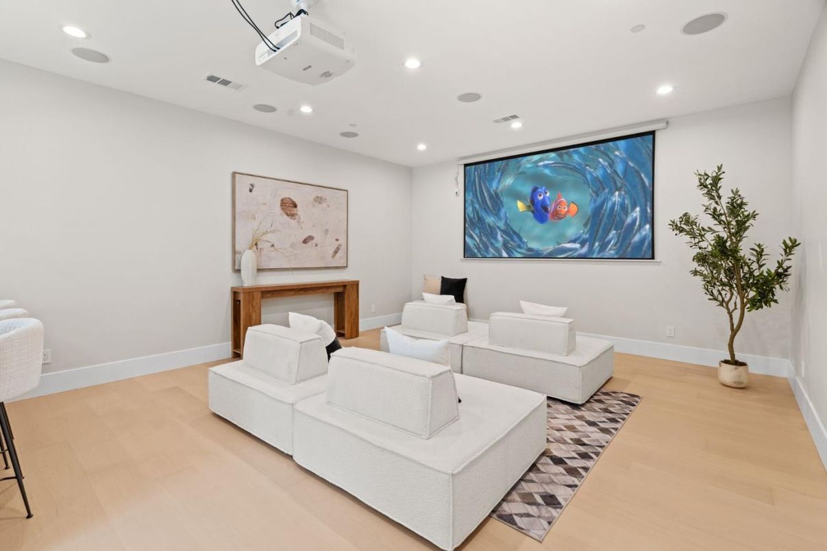 Interior, Recessed Lighting, Wood Texture Flooring