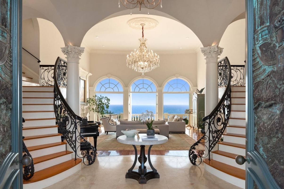 Chandelier, Interior, Living room, Recessed Lighting, Water