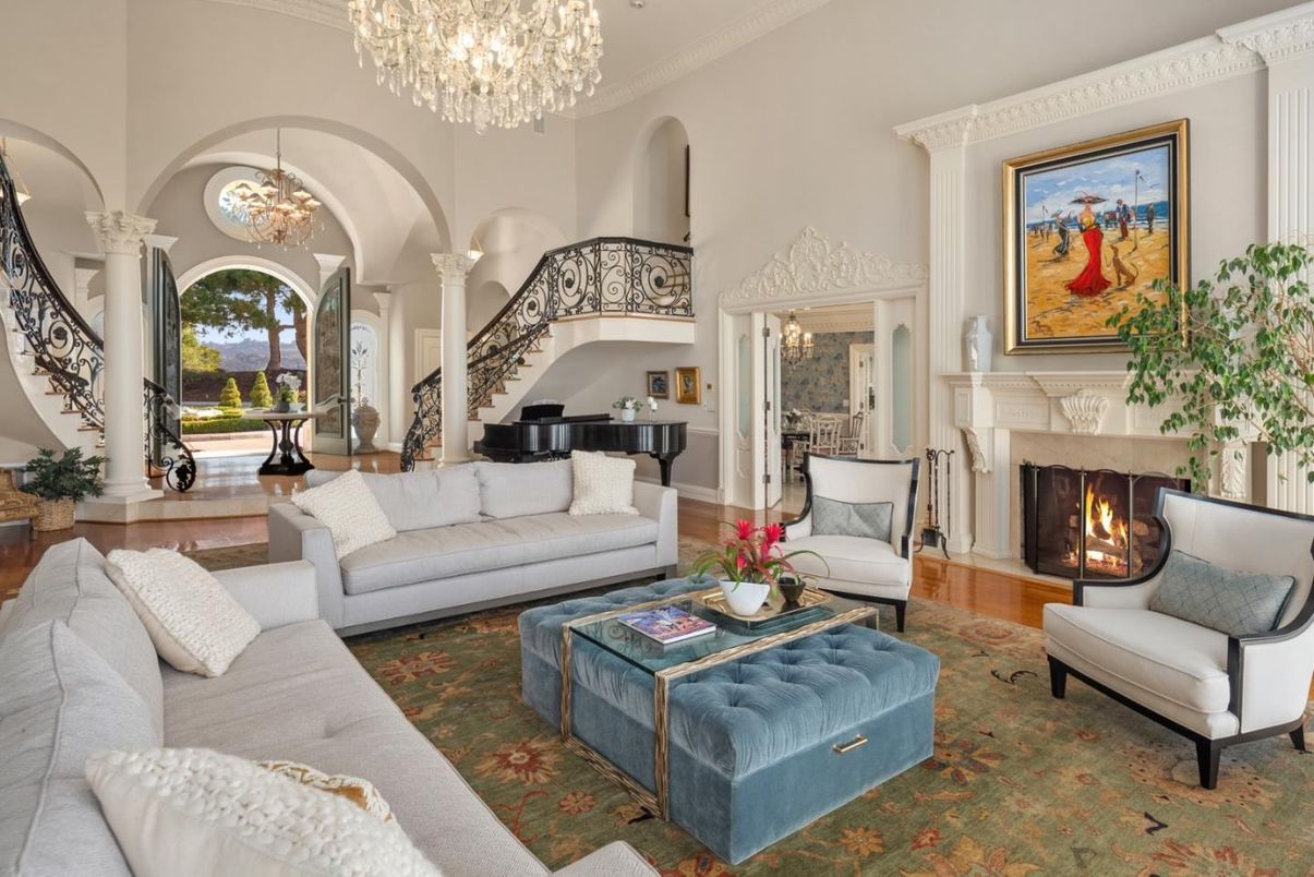 Chandelier, Fireplace, Interior, Living room, Piano, Wood Texture Flooring