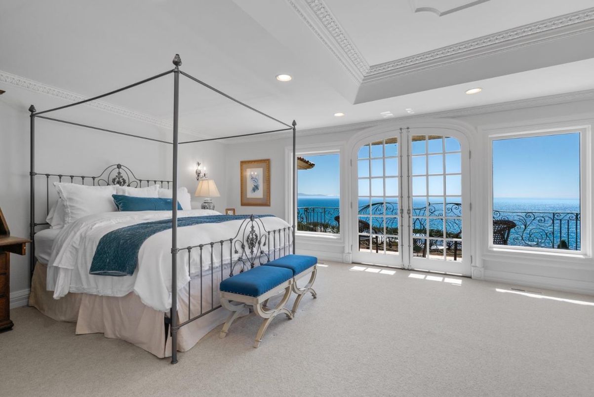 Bedroom, Interior, Recessed Lighting, Water