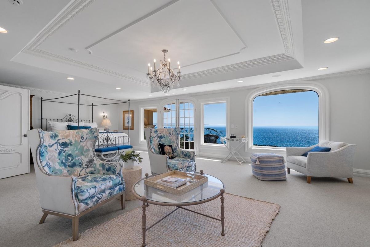 Bedroom, Chandelier, Interior, Living room, Recessed Lighting, Water