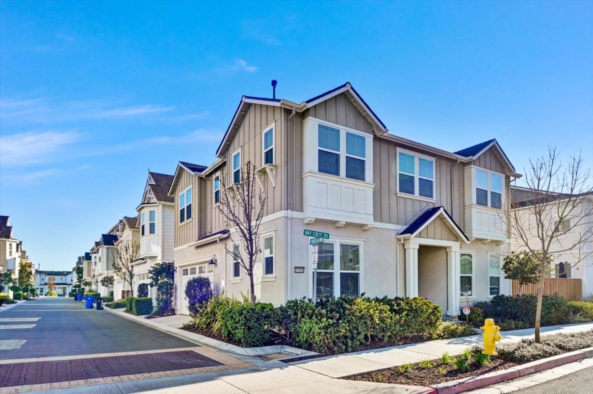 Exterior, Facade, Farmhouse