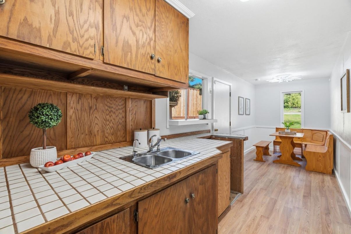 Dining room, Interior, Kitchen, Tile Countertops, Wood Texture Flooring