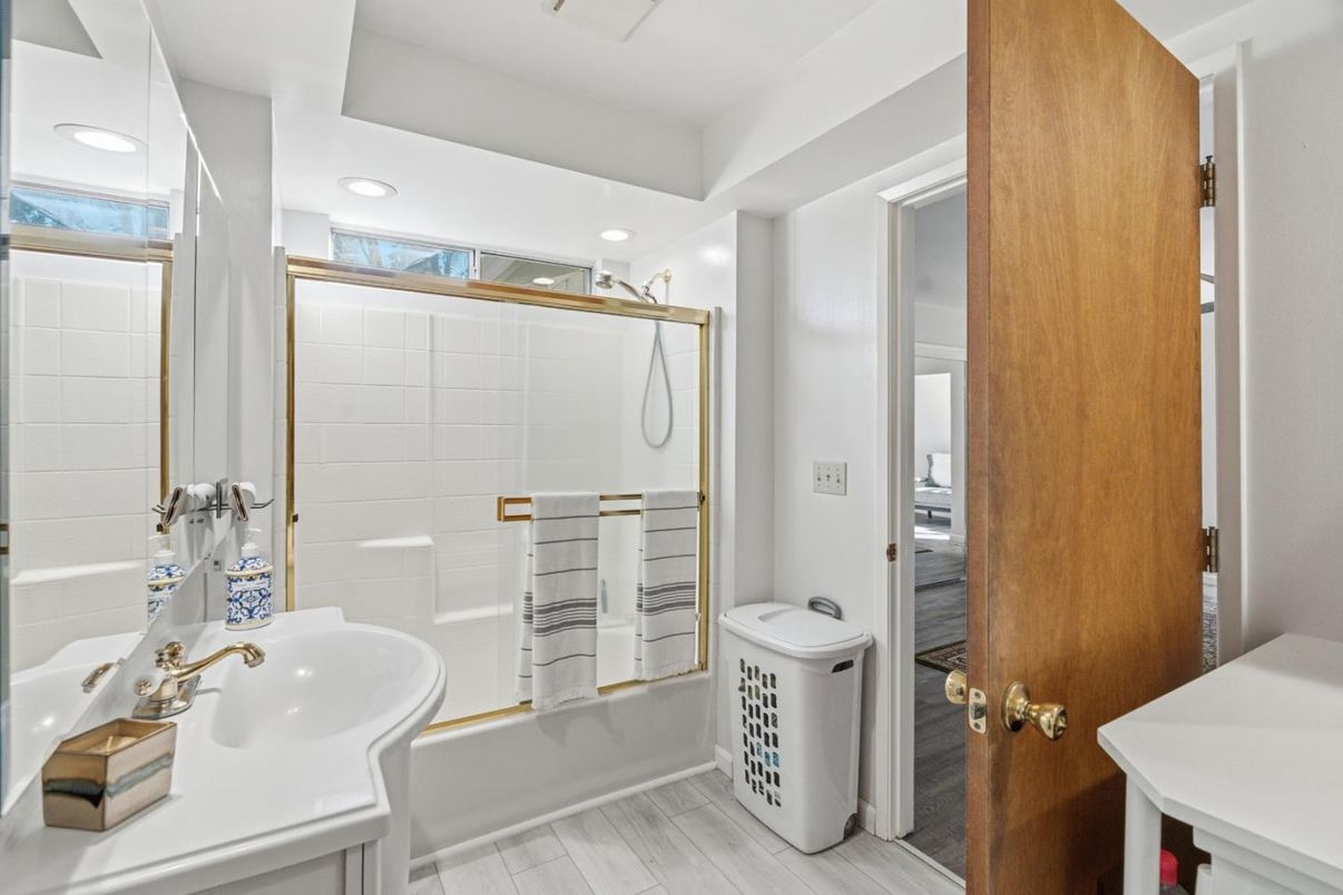 Bathroom, Interior, Recessed Lighting, Wood Texture Flooring