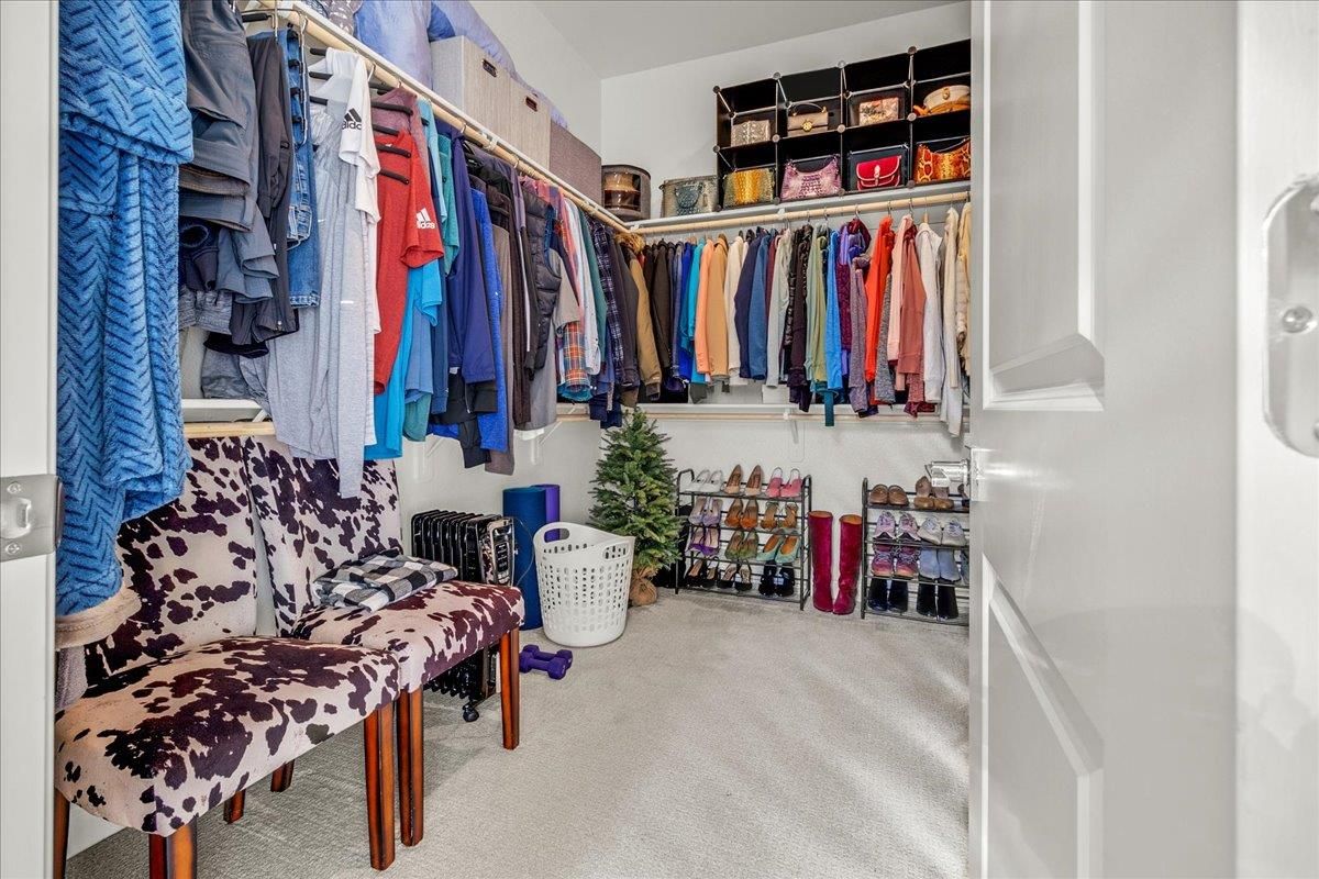 Interior, Walk-in Closets
