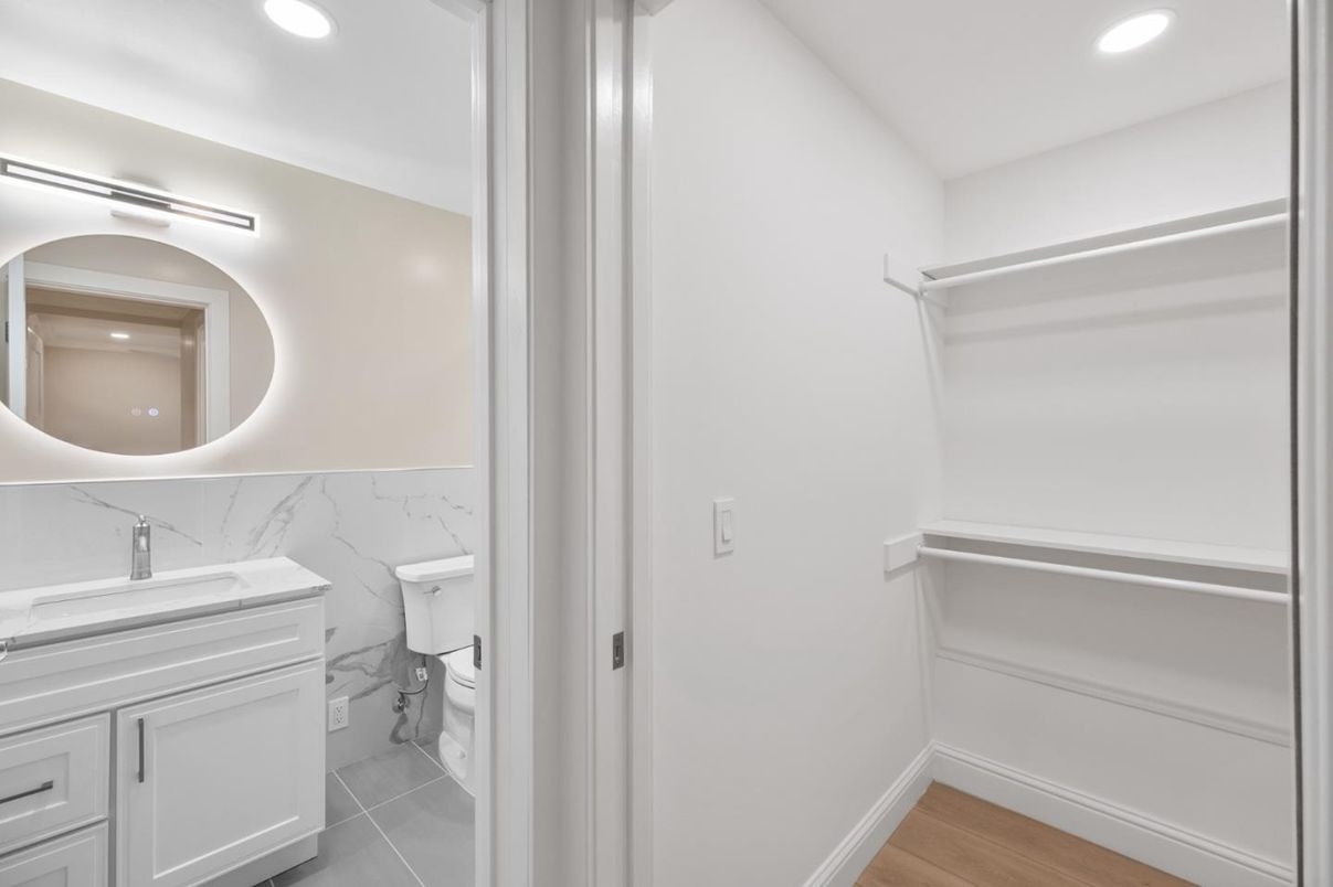 Bathroom, Interior, Recessed Lighting, Wood Texture Flooring