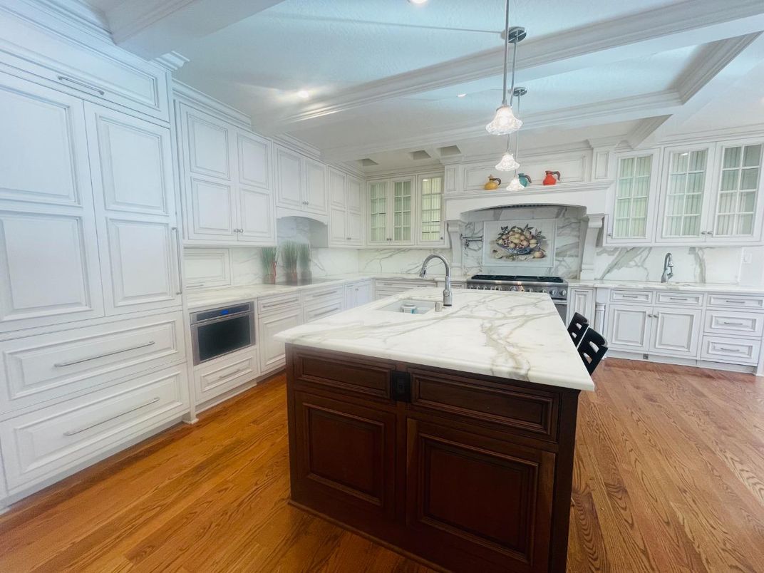 Interior, Kitchen, Marble Walls, Pendant Lights, Recessed Lighting, Wood Texture Flooring