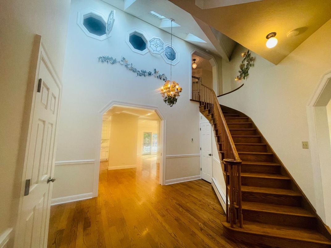 Chandelier, Interior, Wood Texture Flooring